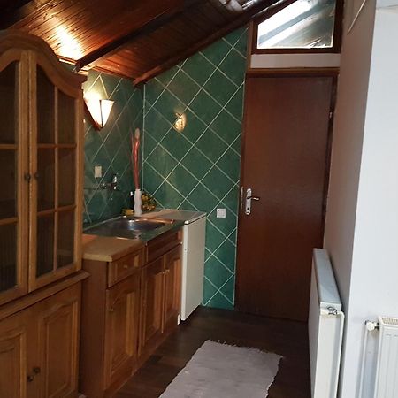 Lira Inn Ni Extérieur photo