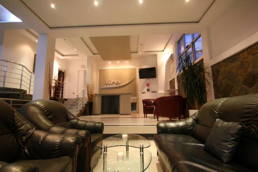 Lira Inn Ni Extérieur photo