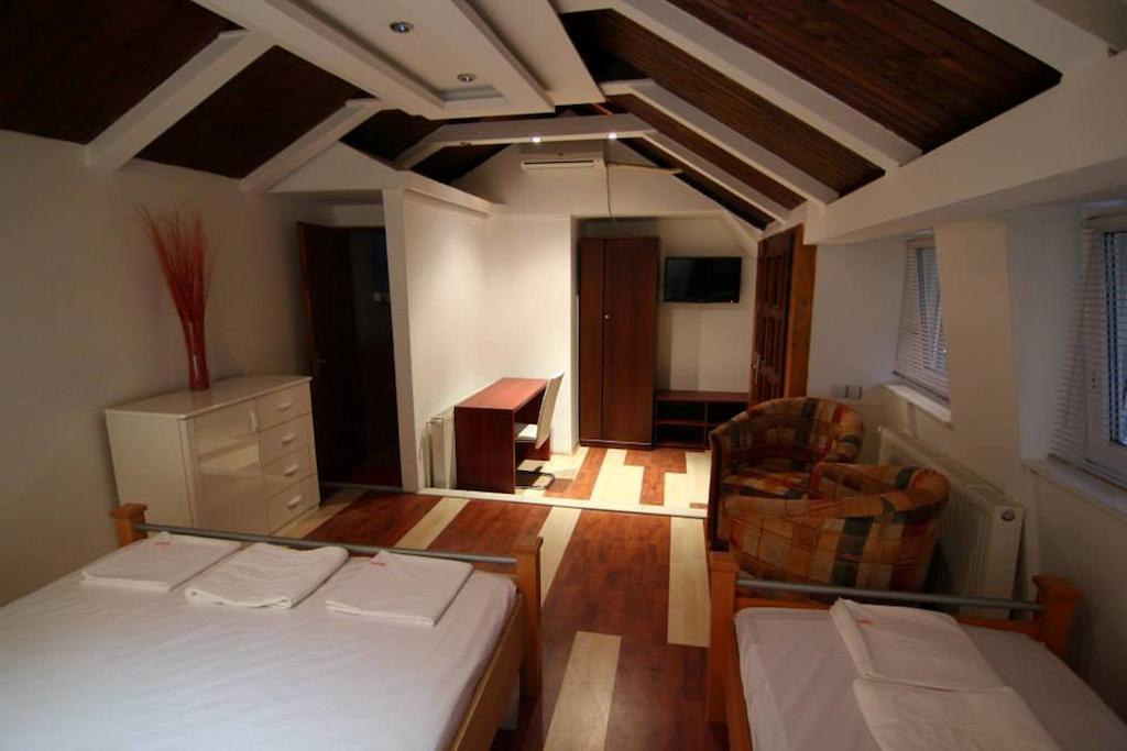 Lira Inn Ni Chambre photo