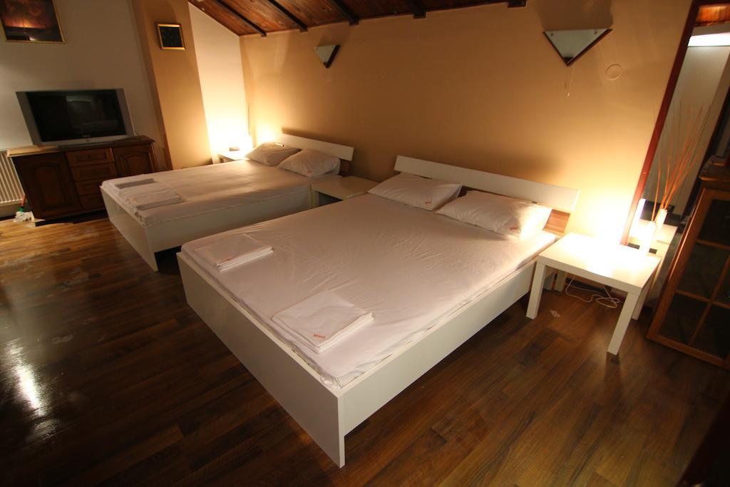 Lira Inn Ni Chambre photo