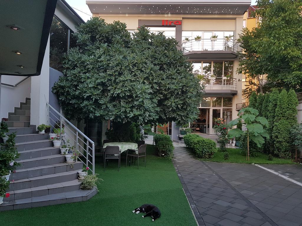 Lira Inn Ni Extérieur photo