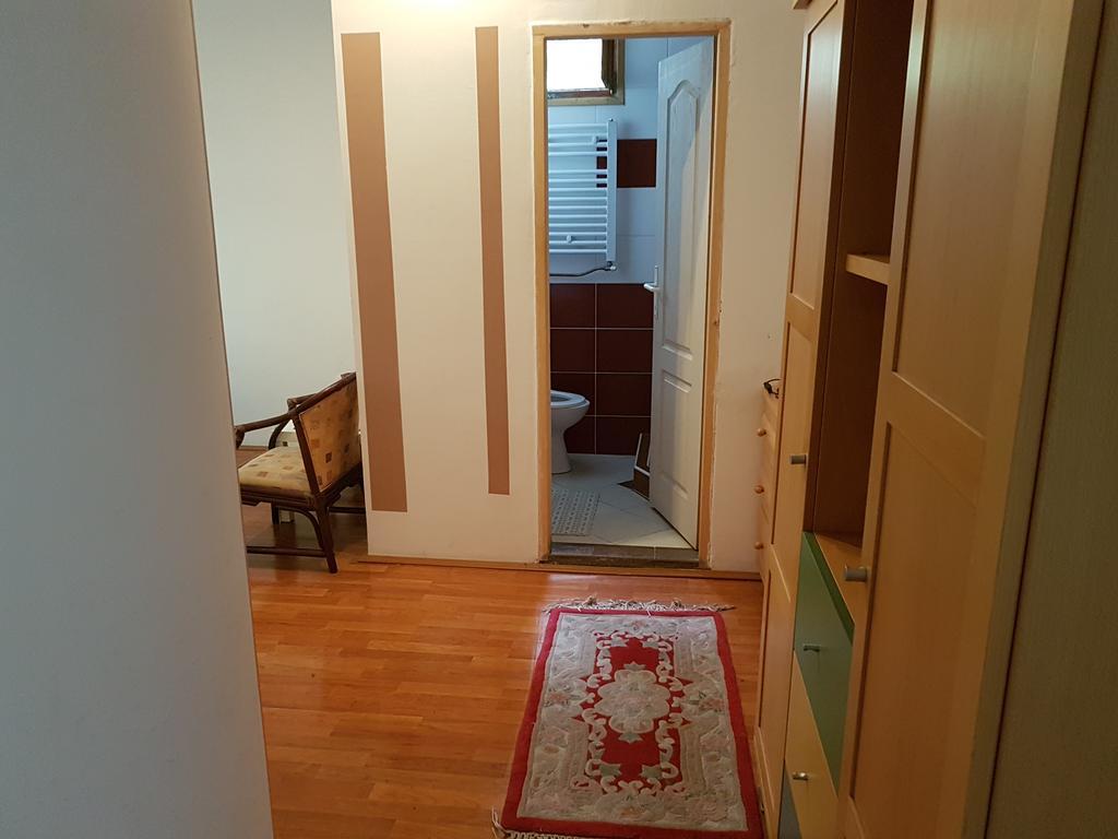 Lira Inn Ni Extérieur photo