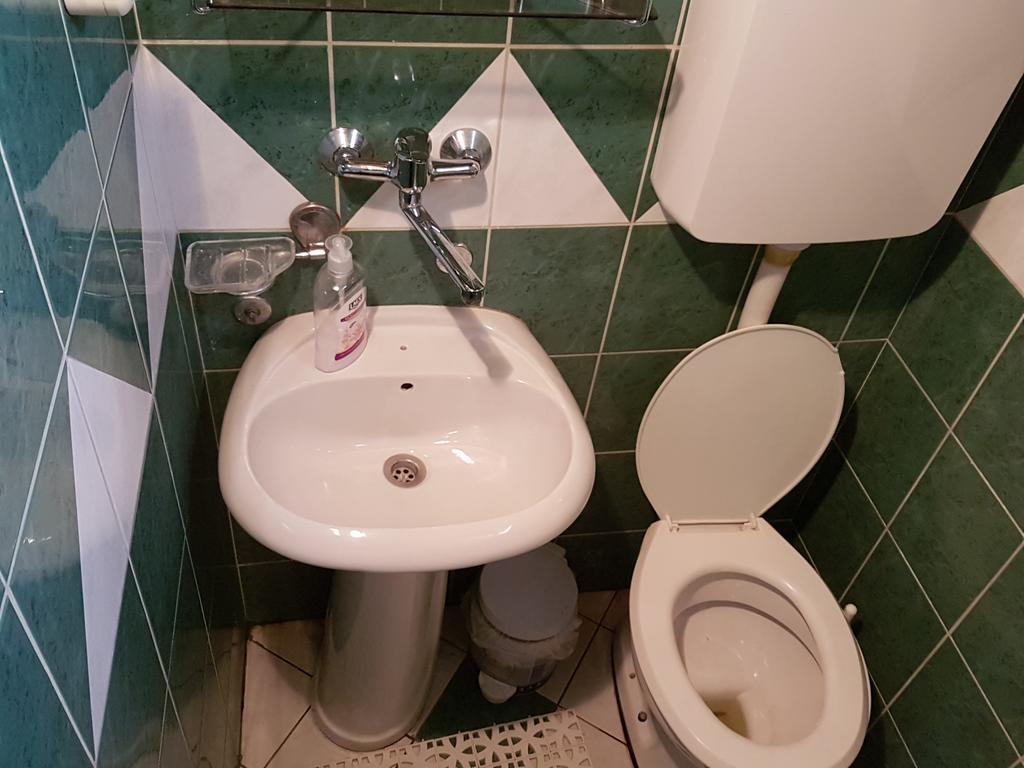Lira Inn Ni Extérieur photo