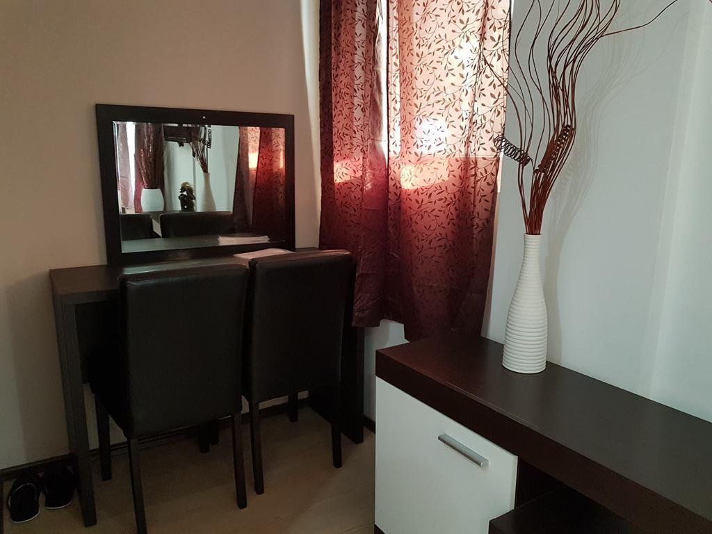 Lira Inn Ni Extérieur photo