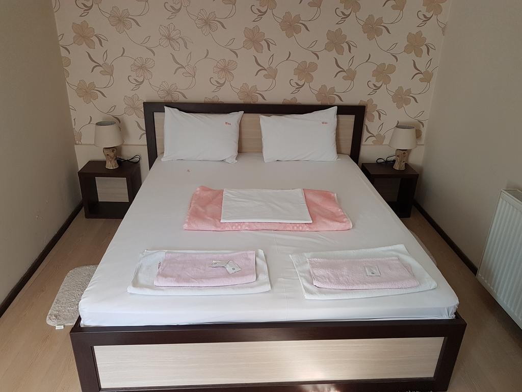 Lira Inn Ni Extérieur photo